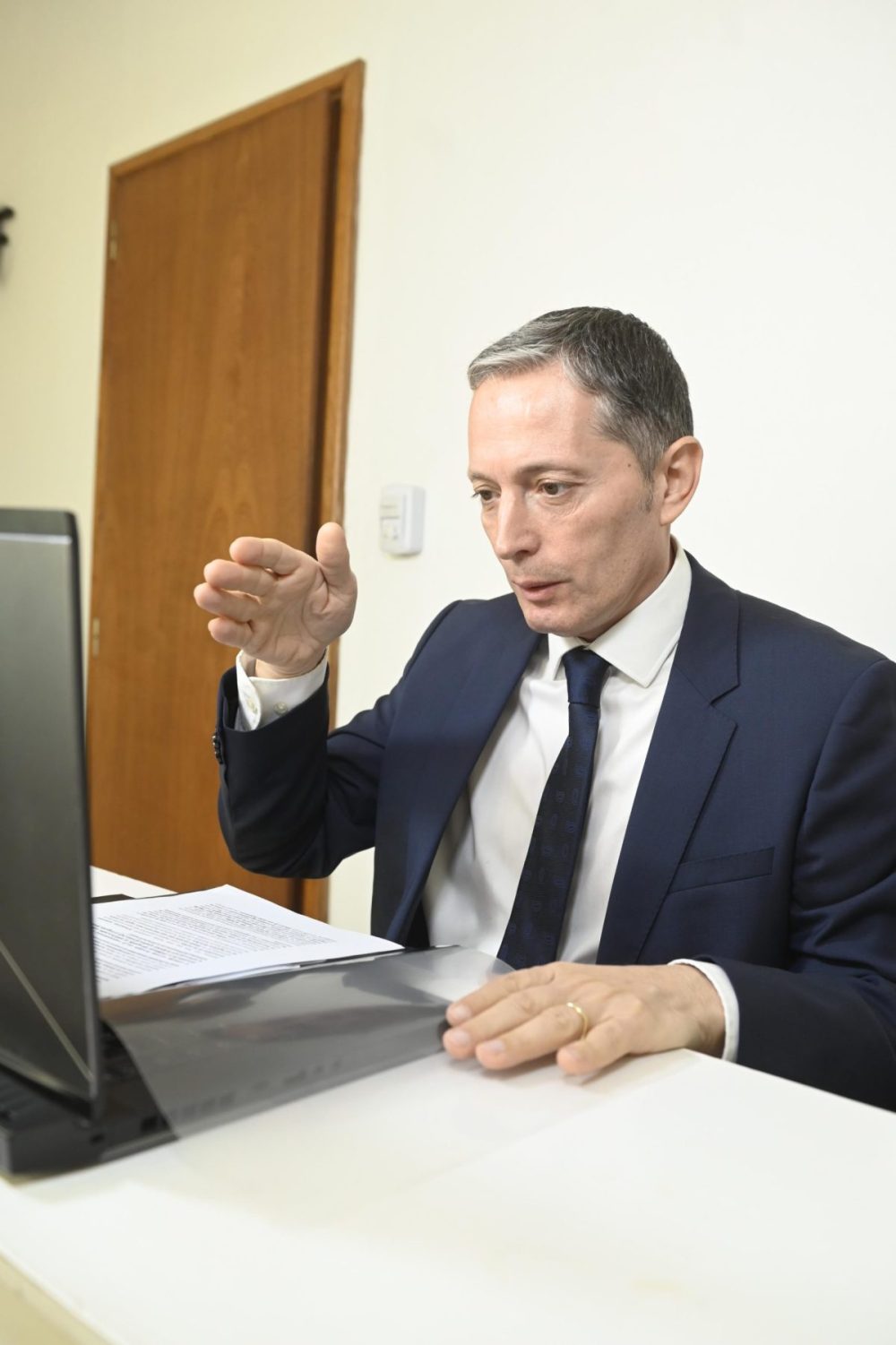 FERNANDO GRAY: “QUIEREN RIFAR LAS AUTOPISTAS Y ESTAFAR A LAS USUARIAS Y LOS USUARIOS”