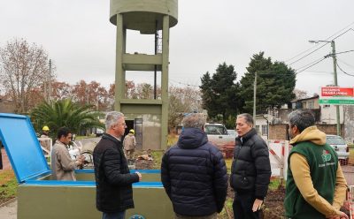 MONTE GRANDE SUR: FERNANDO GRAY SUPERVISÓ EL AVANCE DE LAS OBRAS PARA MEJORAR EL SERVICIO DE AGUA POTABLE EN EL BARRIO POLICIAL