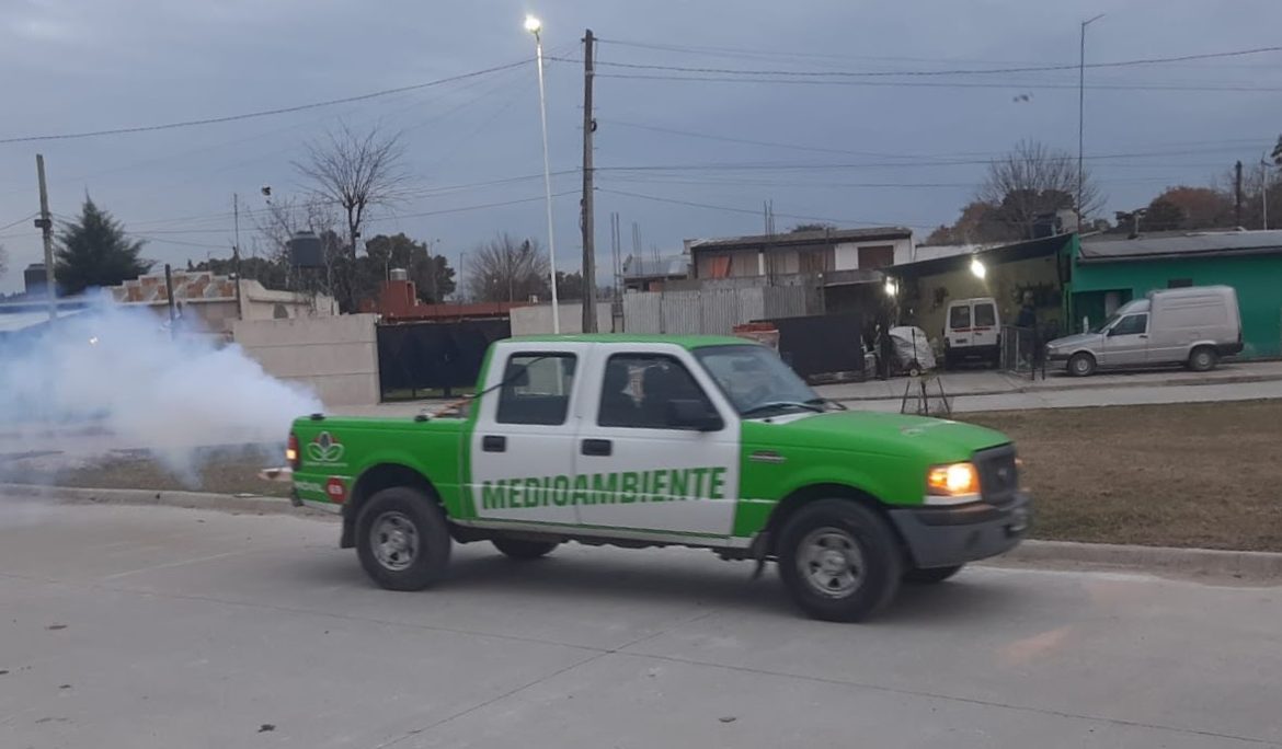 EL MUNICIPIO CONTINÚA CON LAS TAREAS DE FUMIGACIÓN EN EL DISTRITO