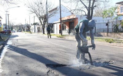 TAREAS DE TOMADO DE JUNTAS EN CALLES Y AVENIDAS DEL DISTRITO