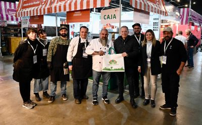FERNANDO GRAY RECORRIÓ LOS EMPRENDIMIENTOS DE ESTEBAN ECHEVERRÍA EN LA FERIA GASTRONÓMICA CAMINOS Y SABORES