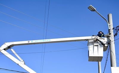 SE AVANZA CON EL RECAMBIO DE LUCES LED EN CALLES Y AVENIDAS DEL DISTRITO