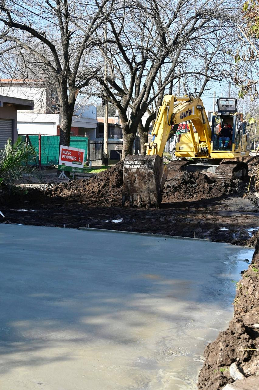 MONTE GRANDE SUR: AVANZA LA OBRA DE PAVIMENTACIÓN EN LA CALLE LAS HERAS