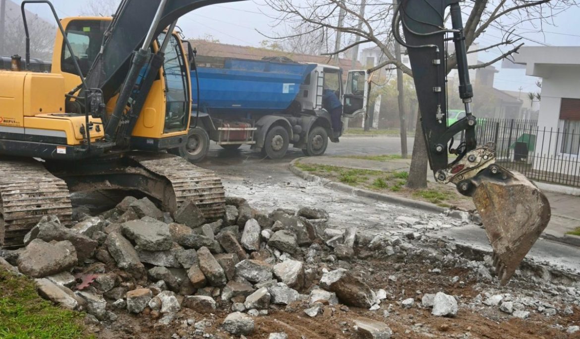 LUIS GUILLÓN: OBRAS DE BACHEO EN HORMIGÓN DE ALTA RESISTENCIA