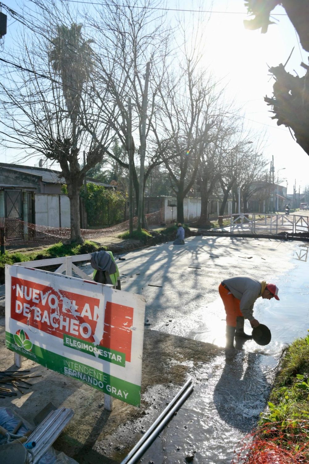MONTE GRANDE SUR: OBRAS DE BACHEO EN HORMIGÓN DE ALTA RESISTENCIA