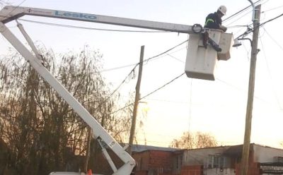MONTE GRANDE SUR: CONTINÚA LA INSTALACIÓN DE LUCES LED EN BARRIO GRANDE