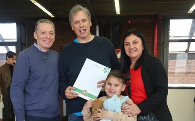 FERNANDO GRAY ENTREGÓ BOLETOS DE COMPRAVENTA A FAMILIAS DE MONTE GRANDE SUR, 9 DE ABRIL Y LUIS GUILLÓN