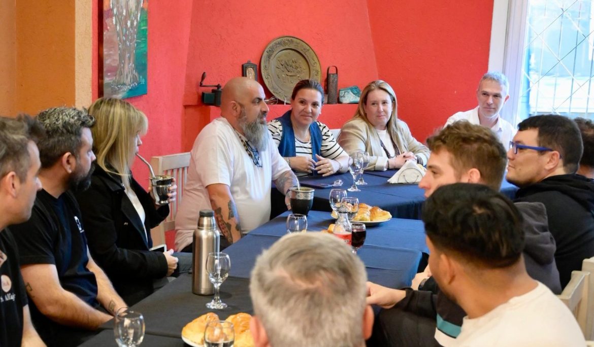MAGUI GRAY MANTUVO UN ENCUENTRO CON REPRESENTANTES DEL CÍRCULO GASTRONÓMICO DE ESTEBAN ECHEVERRÍA