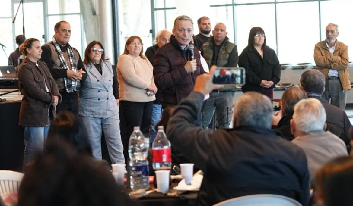 FERNANDO GRAY PARTICIPÓ DE UN ALMUERZO CON REPRESENTANTES DE IGLESIAS CRISTIANAS EVANGÉLICAS