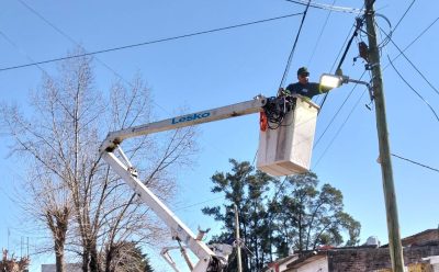 LA INSTALACIÓN DE LUCES LED EN 9 DE ABRIL NO SE DETIENE
