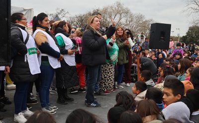 MAGUI GRAY FESTEJÓ EL MES DE LAS INFANCIAS EN PLAZAS DE 9 DE ABRIL
