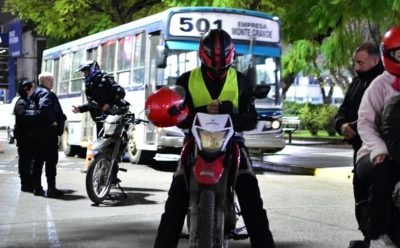 MONTE GRANDE: OPERATIVO DE SEGURIDAD Y CONTROL VEHICULAR EN LA PLAZA MITRE