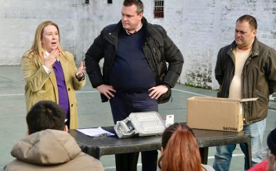 MAGUI GRAY EN EL BARRIO SANTA MARÍA: SE REUNIÓ CON VECINAS Y VECINOS Y PRESENCIÓ LA INSTALACIÓN DE NUEVAS LUCES LED