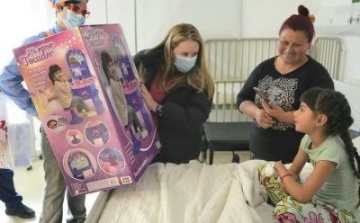MAGUI GRAY RECORRIO LAS ÁREAS DE PEDIATRÍA, NEONATOLOGÍA Y MATERNIDAD DEL HOSPITAL MUNICIPAL SANTAMARINA