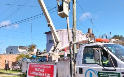 INSTALACIÓN DE 104 NUEVAS LUCES LED EN EL JAGÜEL