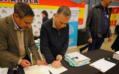 FERNANDO GRAY ENCABEZÓ LA TOMA DE FIRMAS DE ESCRITURAS DE VIVIENDAS PARA FAMILIAS DEL DISTRITO