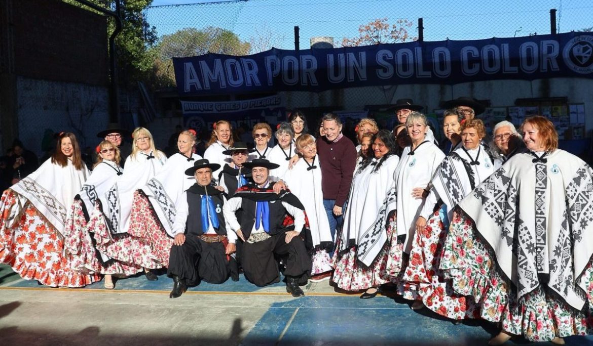 FERNANDO GRAY CELEBRÓ EL 70° ANIVERSARIO DE LA SOCIEDAD DE FOMENTO DE El JAGÜEL
