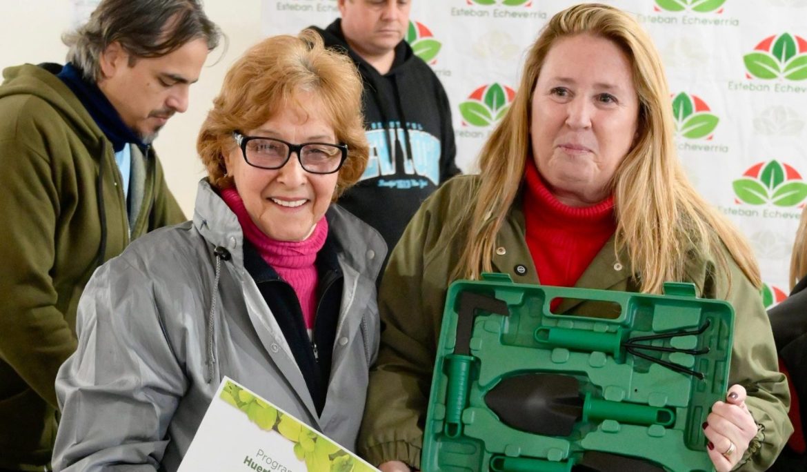 MAGUI GRAY ENTREGÓ CERTIFICADOS Y KITS DE JARDINERÍA A PARTICIPANTES DEL PROGRAMA HUERTAS ECHEVERRIANAS