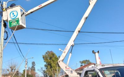 EL MUNICIPIO AVANZA CON LA INSTALACIÓN DE LUCES LED EN 9 DE ABRIL