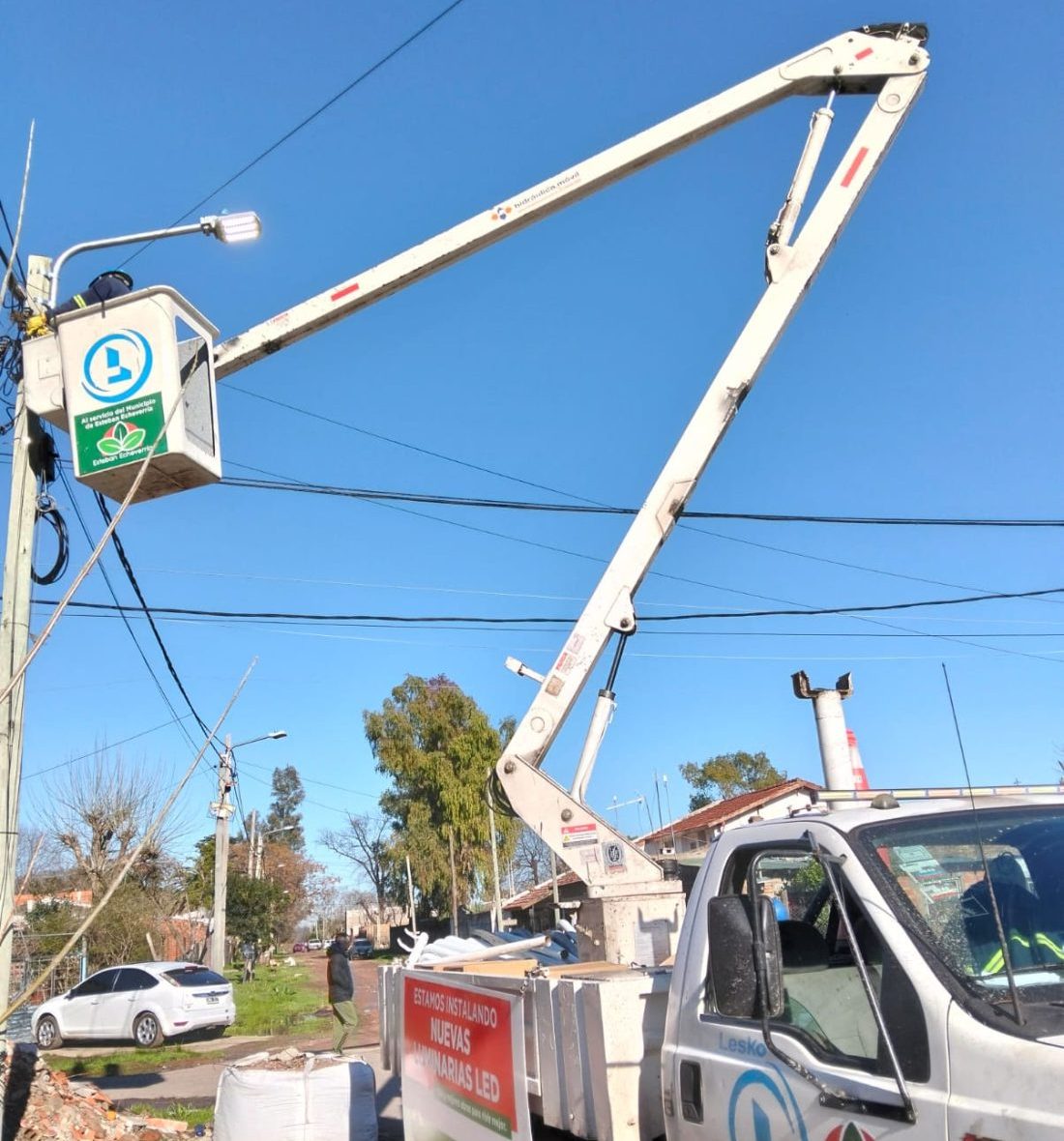 EL MUNICIPIO AVANZA CON LA INSTALACIÓN DE LUCES LED EN 9 DE ABRIL