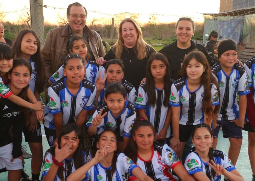MAGUI GRAY RECORRIÓ EL FEDERAL FÚTBOL CLUB DE MONTE GRANDE