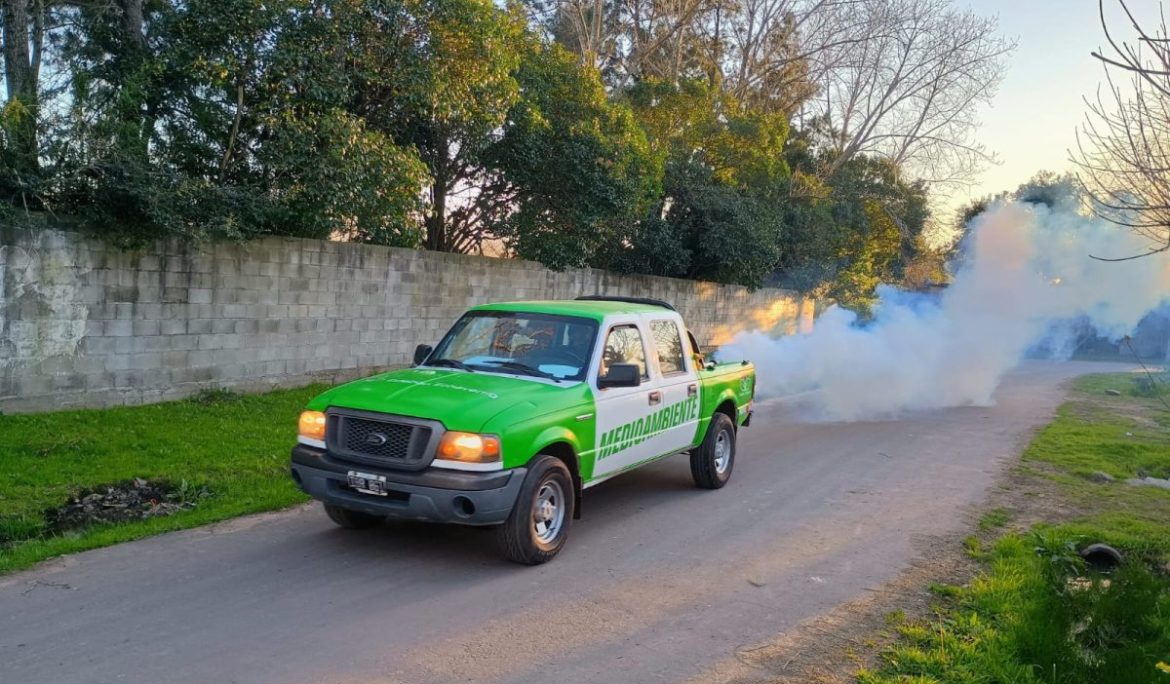CONTINÚAN LAS TAREAS DE FUMIGACIÓN EN ESTEBAN ECHEVERRÍA