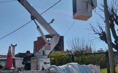 AVANZA LA INSTALACIÓN DE LUCES LED EN 9 DE ABRIL