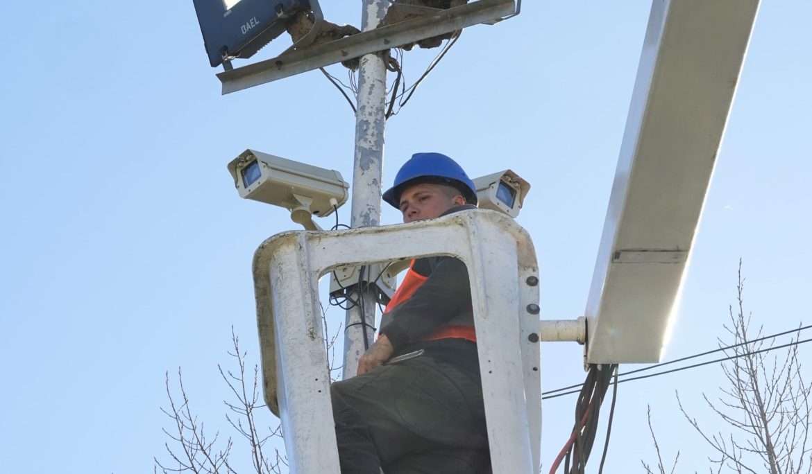 EL MUNICIPIO SIGUE REFORZANDO LA SEGURIDAD E INSTALÓ NUEVAS CÁMARAS EN UNIDADES SANITARIAS Y CAI DE 9 DE ABRIL