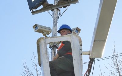 EL MUNICIPIO SIGUE REFORZANDO LA SEGURIDAD E INSTALÓ NUEVAS CÁMARAS EN UNIDADES SANITARIAS Y CAI DE 9 DE ABRIL