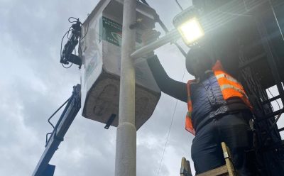 EL MUNICIPIO COMENZÓ CON LA INSTALACIÓN DE LUCES LED PEATONALES EN LUIS GUILLÓN