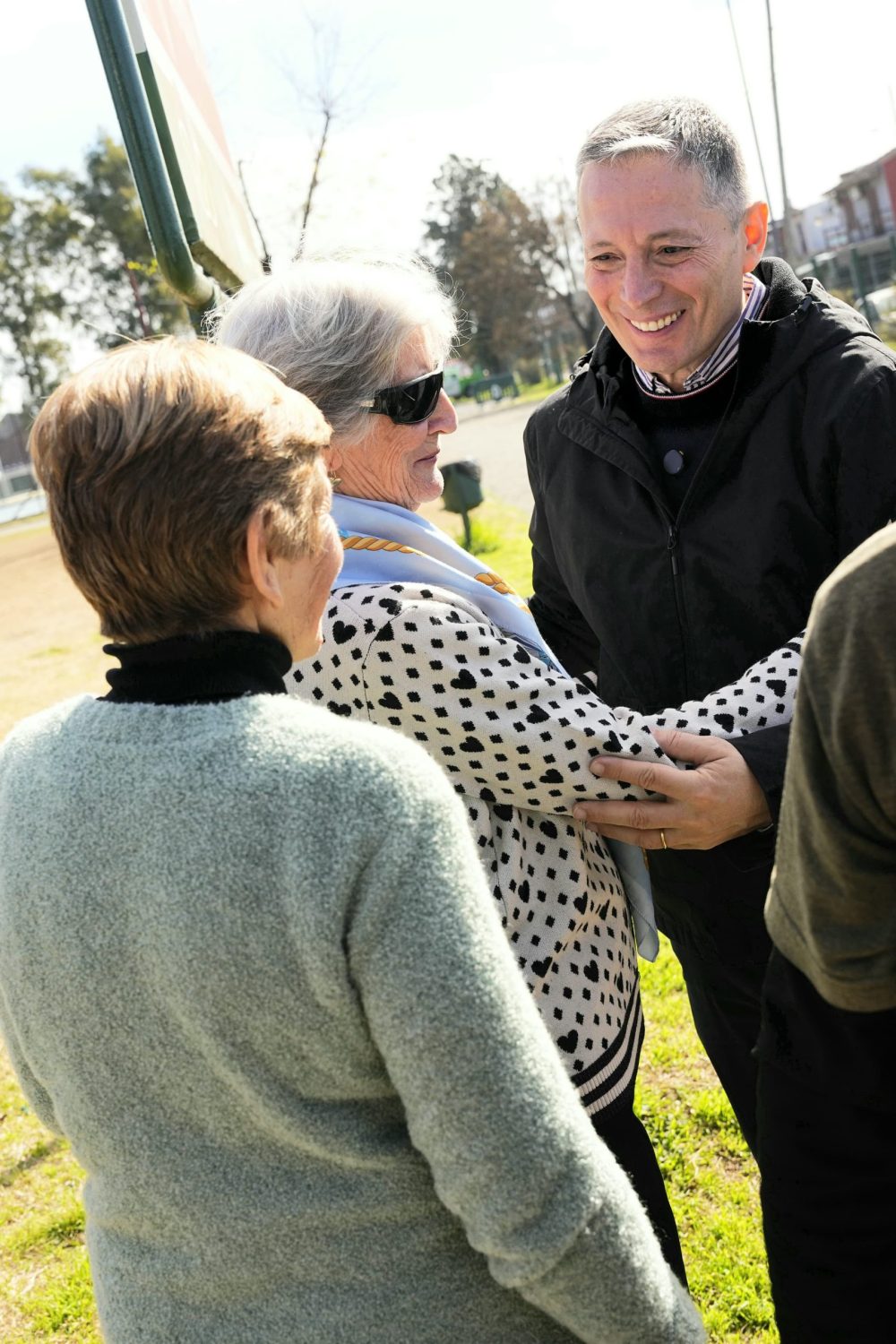 MAGUI GRAY CELEBRÓ JUNTO A ADULTAS Y ADULTOS MAYORES LOS 20 AÑOS DEL CENTRO DE JUBILADOS Y PENSIONADOS AMIGOS DEL TEJO DE EL JAGÜEL