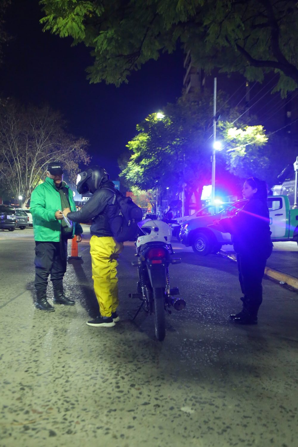 MONTE GRANDE: NUEVO OPERATIVO DE SEGURIDADY CONTROL VEHICULAR EN LA PLAZA MITRE