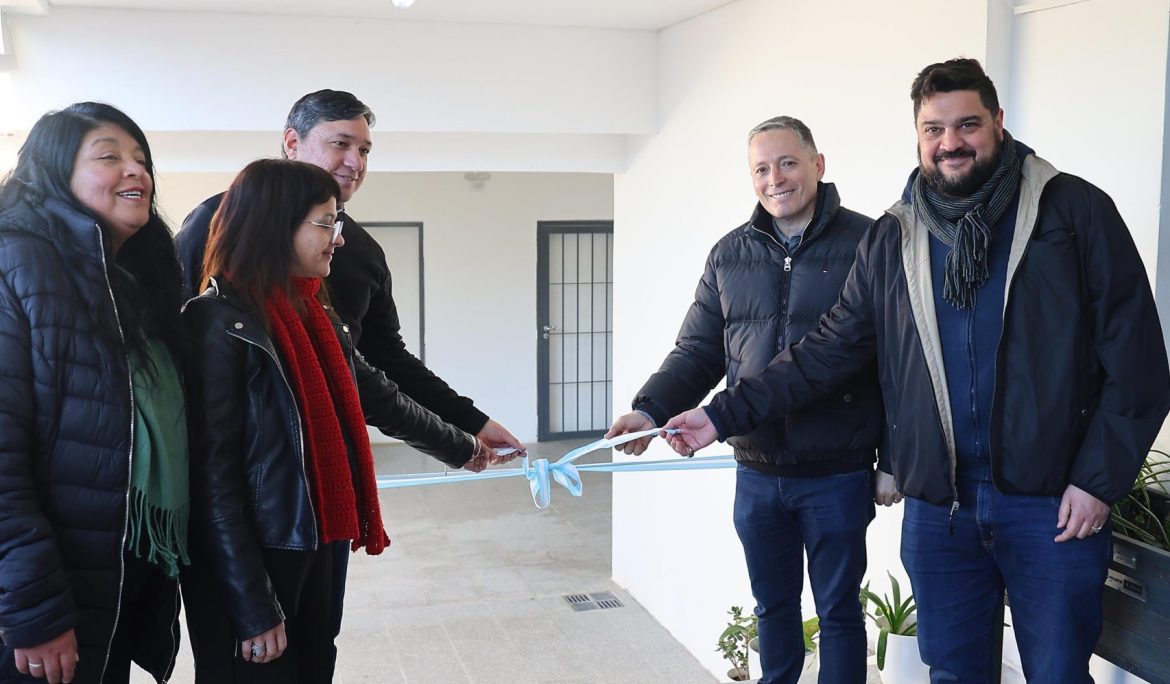 FERNANDO GRAY INAUGURÓ LAS OBRAS EN LA ESCUELA SECUNDARIA N°22
