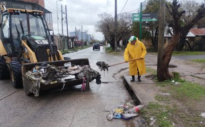 EL MUNICIPIO REALIZA TAREAS DE LIMPIEZA Y SANEAMIENTO ANTE LAS INTENSAS LLUVIAS