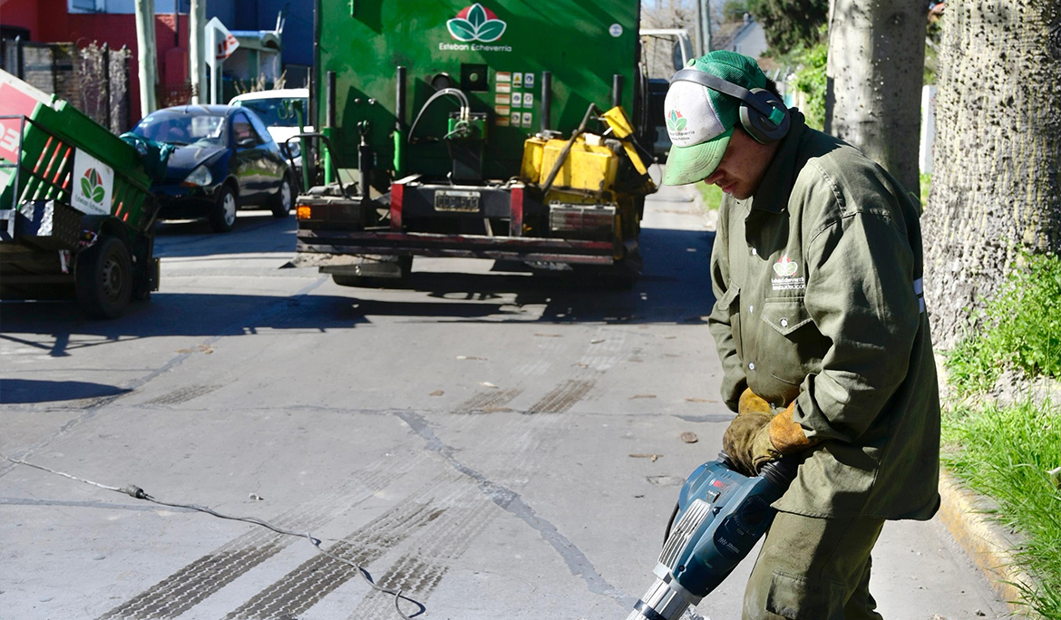 NUEVAS OBRAS DE BACHEO EN LUIS GUILLÓN