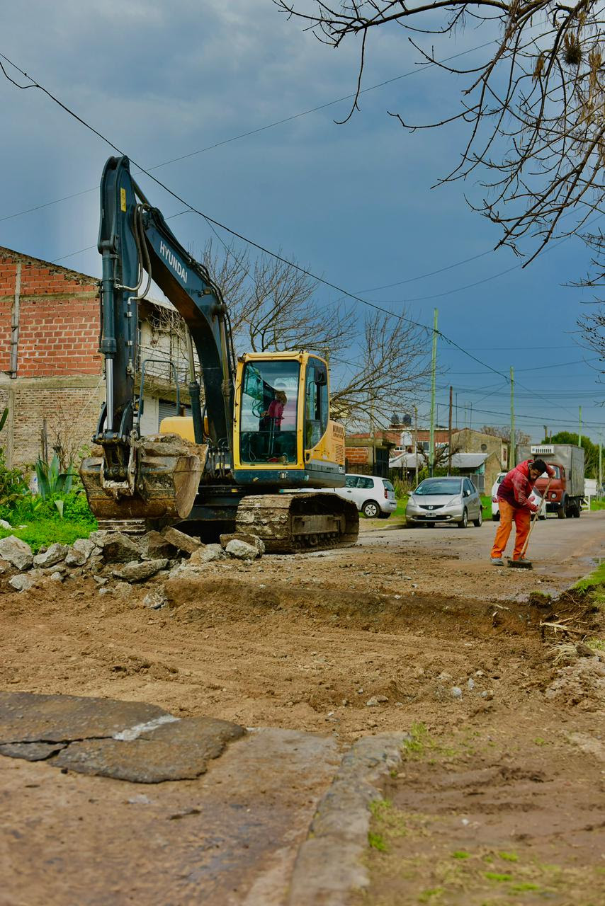 BACHEO EN EL JAGUEL: ARRANCÓ OBRA CON HORMIGÓN DE ALTA RESISTENCIA 
