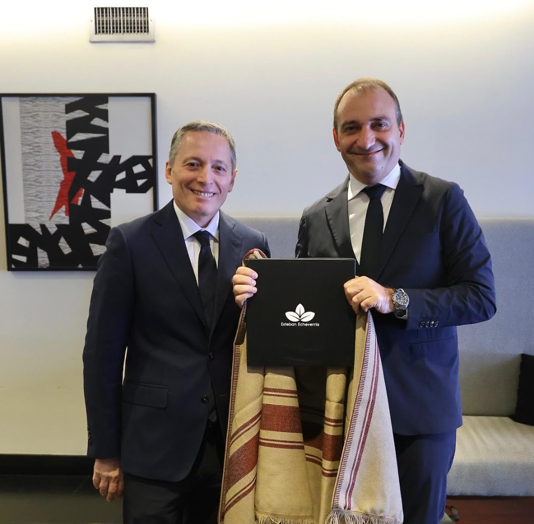 FERNANDO GRAY SE REUNIÓ CON EL ALCALDE DE TURÍN