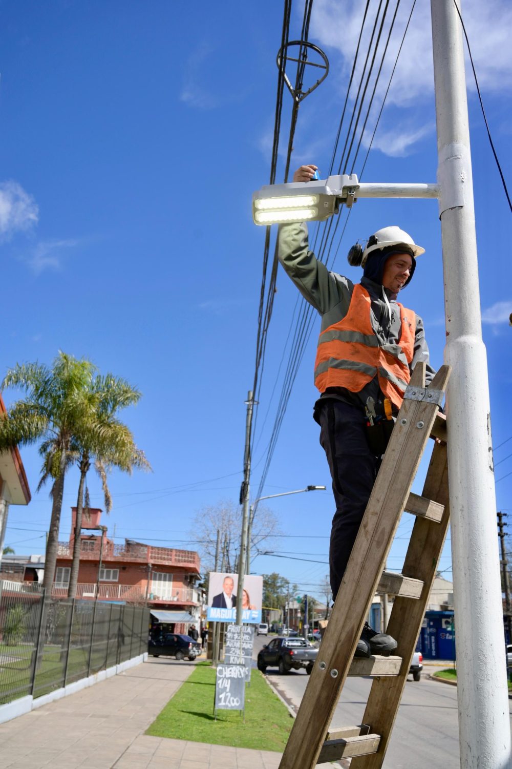 NUEVA INSTALACIÓN DE LUCES LED PEATONALES EN MONTE GRANDE