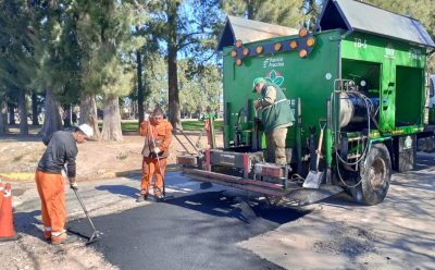 MONTE GRANDE: AVANZAN LAS OBRAS DE BACHEO
