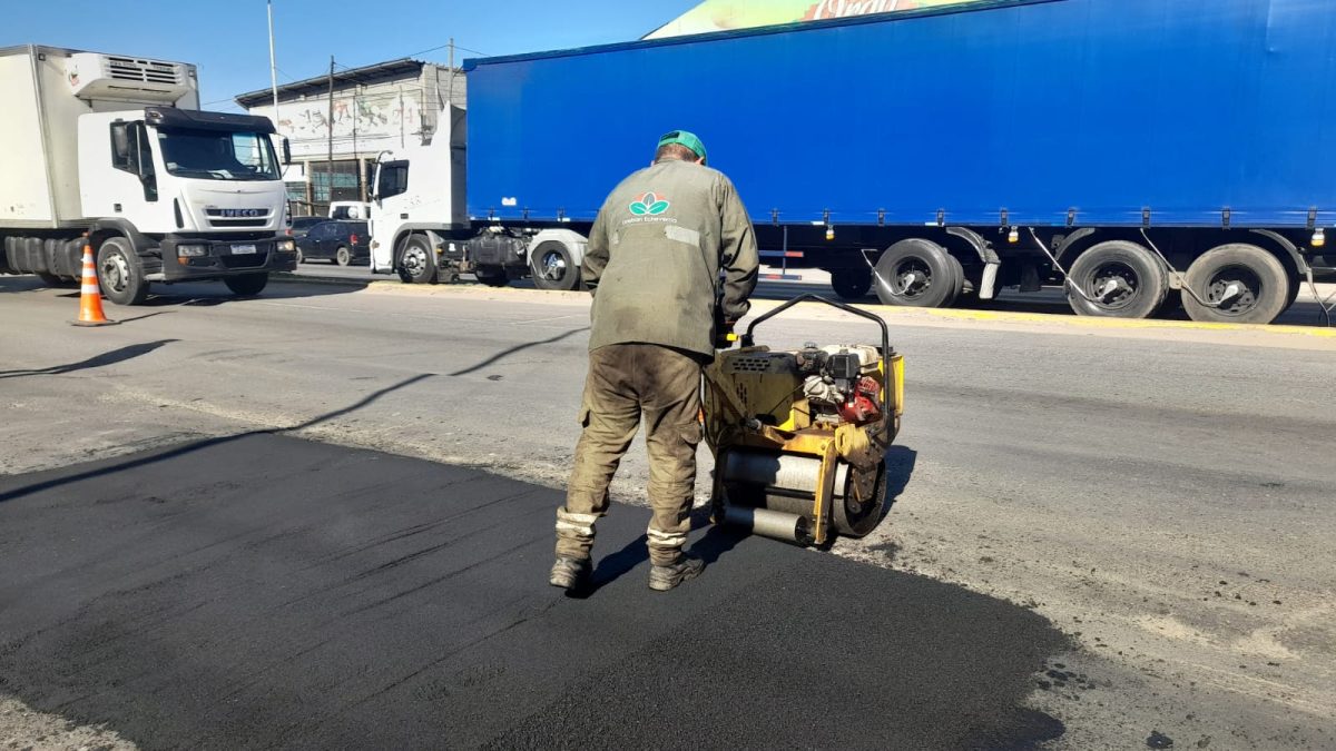 SIGUEN LAS OBRAS DE BACHEO EN 9 DE ABRIL