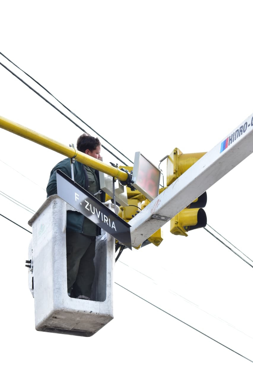 EL MUNICIPIO INSTALÓ CONTADORES DE TIEMPO EN SEMÁFOROS DE MONTE GRANDE