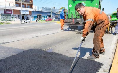 CONTINÚAN CON LAS OBRAS DE BACHEO EN EL JAGÜEL