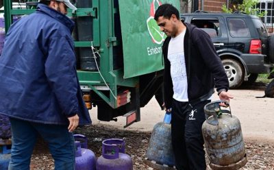 OPERATIVO DE RECARGA DE GARRAFAS A PRECIO SOCIALEN MONTE GRANDE SUR 