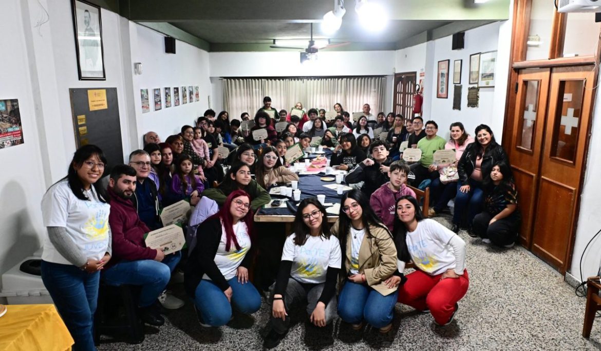 FONDO DE JUVENTUD Y ACCIÓN CLIMÁTICA DE BLOOMBERG PHILANTHROPIES: PARTE JUVENTUD REALIZÓ EL CIERREDE LOS TALLERES DE COMPOST