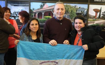 FERNANDO GRAY RECIBIÓ A MUJERES QUE VIAJARÁN AL ENCUENTRO PLURINACIONAL DE MUJERES Y DIVERSIDADES