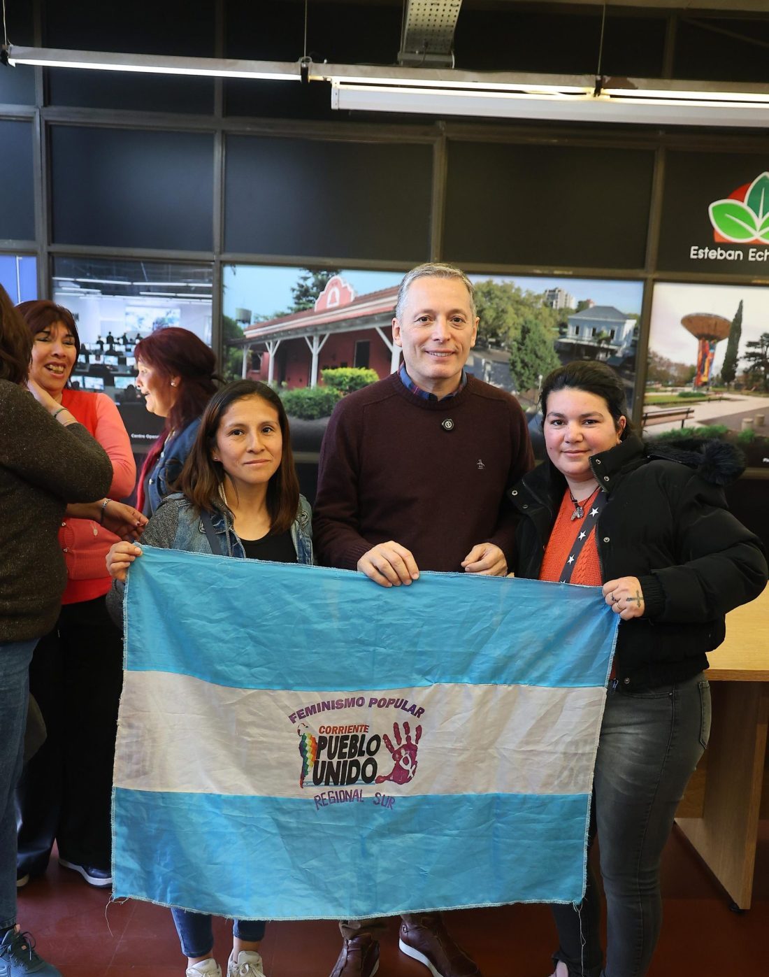 FERNANDO GRAY RECIBIÓ A MUJERES QUE VIAJARÁN AL ENCUENTRO PLURINACIONAL DE MUJERES Y DIVERSIDADES