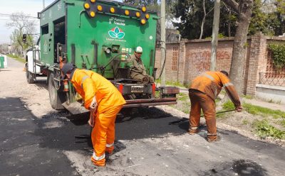 9 DE ABRIL: EL MUNICIPIO CONTINÚA CON LAS OBRAS DE BACHEO