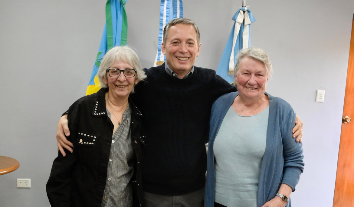 FERNANDO GRAY SE REUNIÓ CON AUTORIDADES DE LA BIBLIOTECA BERNARDINO RIVADAVIA DE MONTE GRANDE