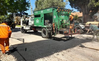 AVANZAN LOS TRABAJOS DE BACHEO EN MONTE GRANDE