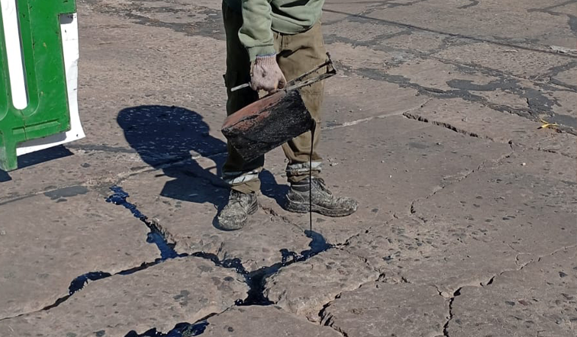 EL MUNICIPIO SIGUE REALIZANDO TAREAS DE TOMADO DE JUNTAS EN MONTE GRANDE